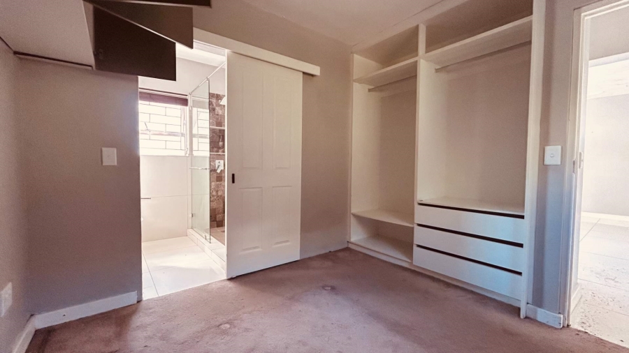 1 Bedroom Property for Sale in Green Point Western Cape
